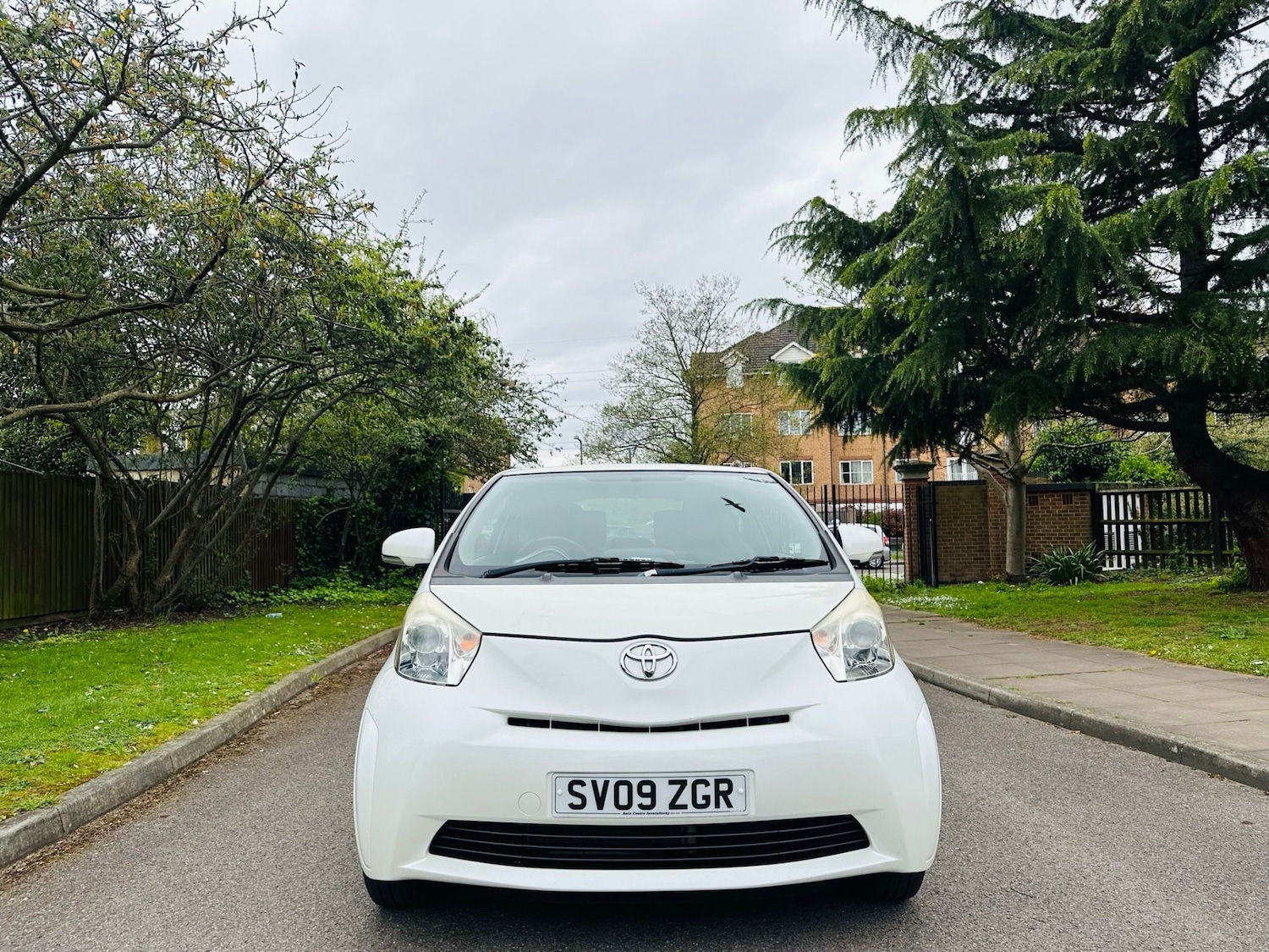 Used Toyota IQ 2009 for sale - 76350668: Photo 2
