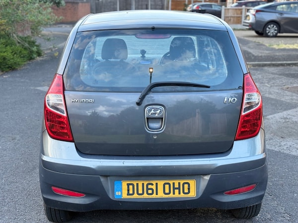 Used Hyundai i10 2011 for sale - 74892608: Photo 6