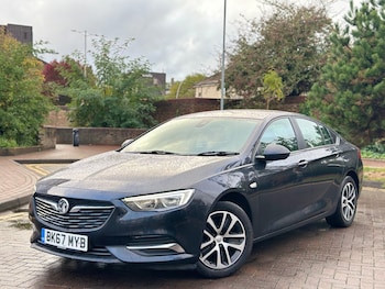 Vauxhall - Insignia