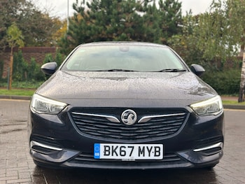 Used Vauxhall Insignia 2017 for sale - 76323756: Photo 2