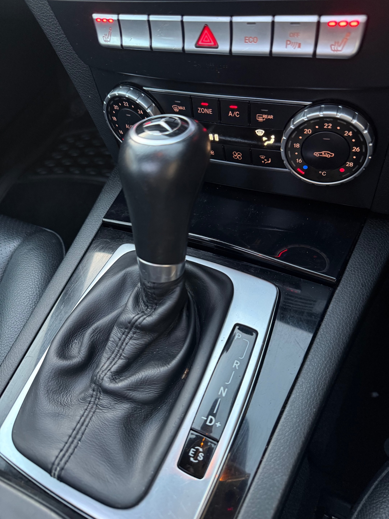 Used Mercedes-Benz C Class 2014 for sale - 76380342: Photo 16