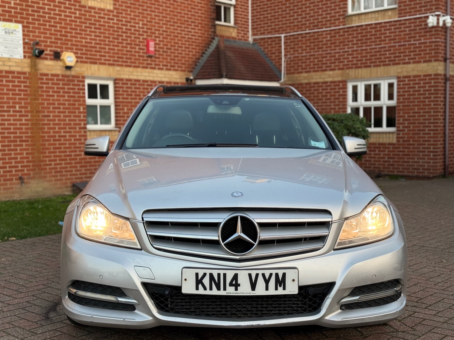 Used Mercedes-Benz C Class 2014 for sale - 76380342: Photo 2
