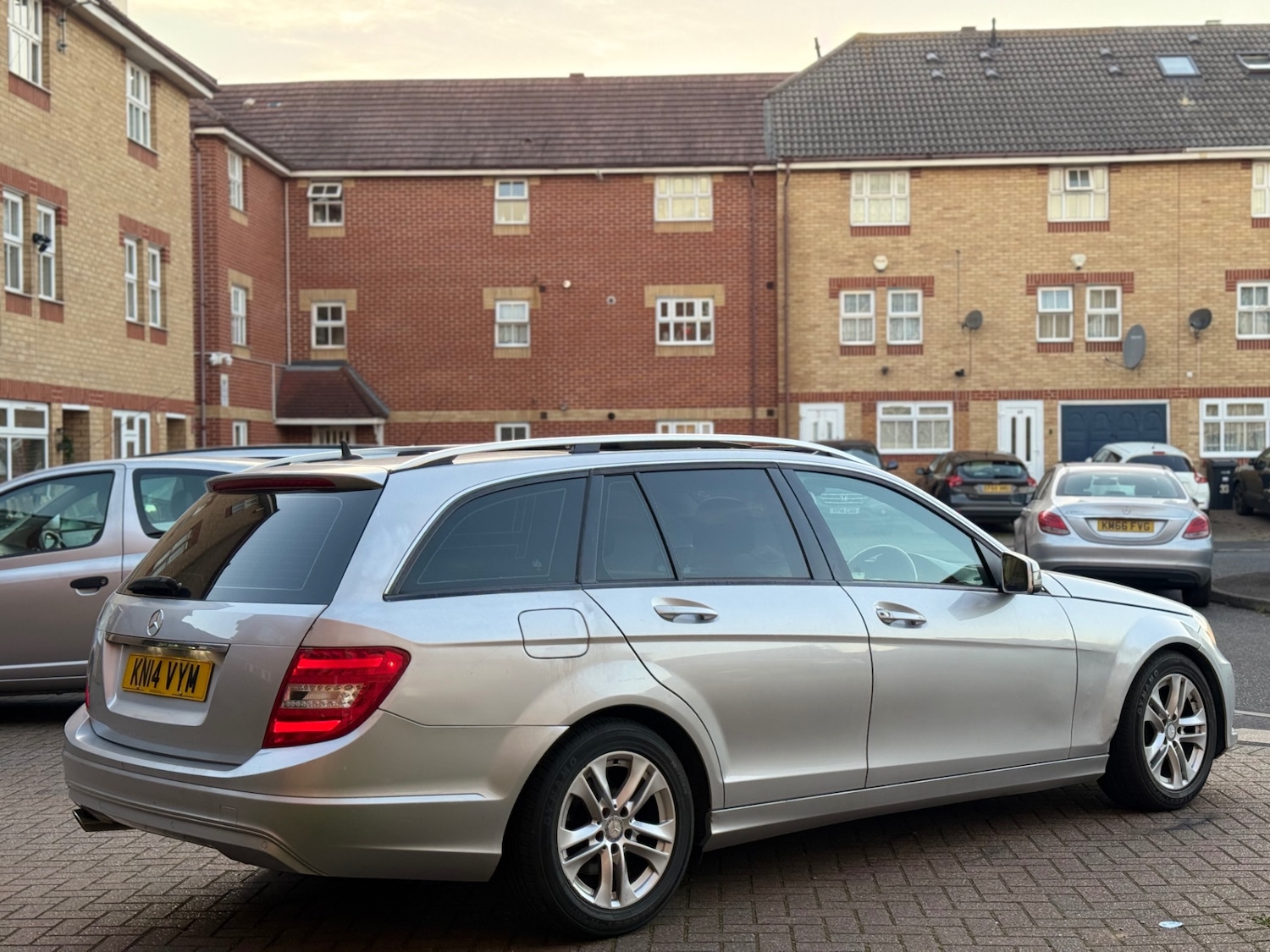 Used Mercedes-Benz C Class 2014 for sale - 76380342: Photo 7