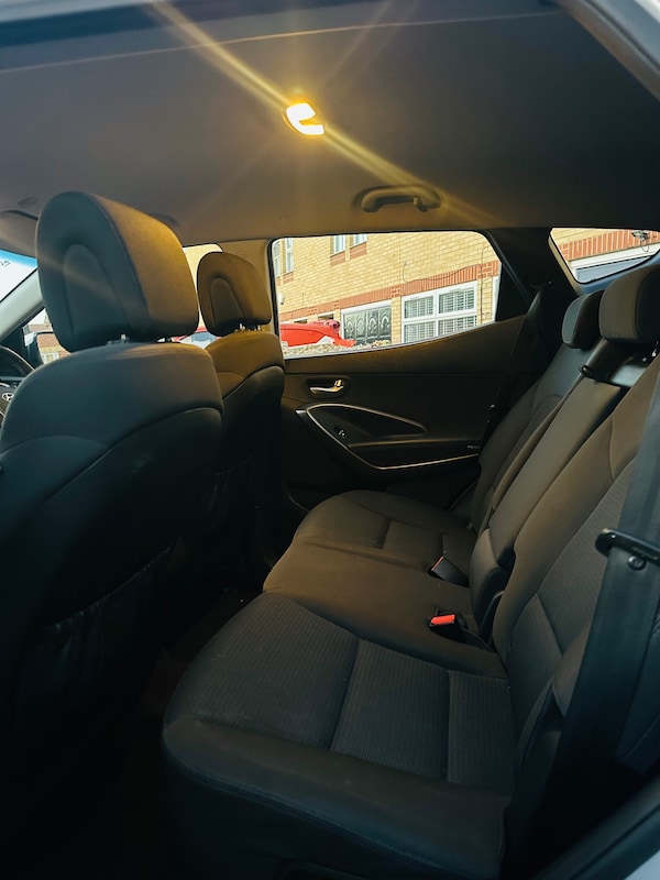 Used Hyundai Santa Fe 2015 for sale - 76070525: Photo 12