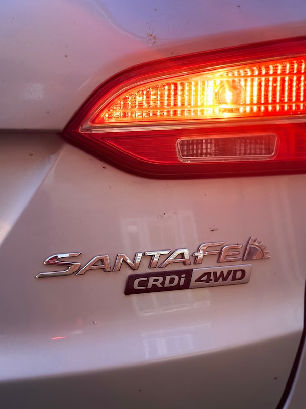 Used Hyundai Santa Fe 2015 for sale - 76070525: Photo 26