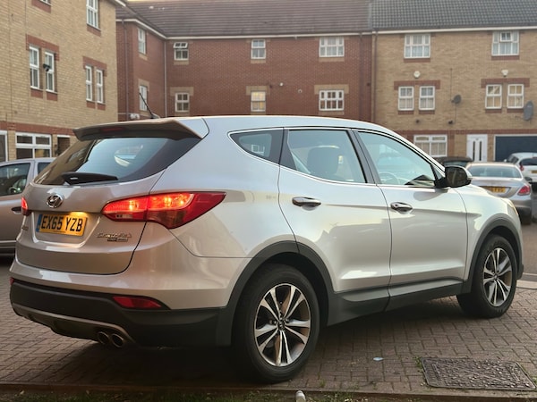 Used Hyundai Santa Fe 2015 for sale - 76070525: Photo 5