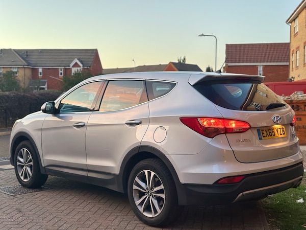 Used Hyundai Santa Fe 2015 for sale - 76070525: Photo 7