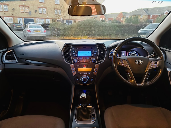 Used Hyundai Santa Fe 2015 for sale - 76070525: Photo 9