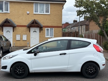 Used Ford Fiesta 2014 for sale - 75703001: Photo