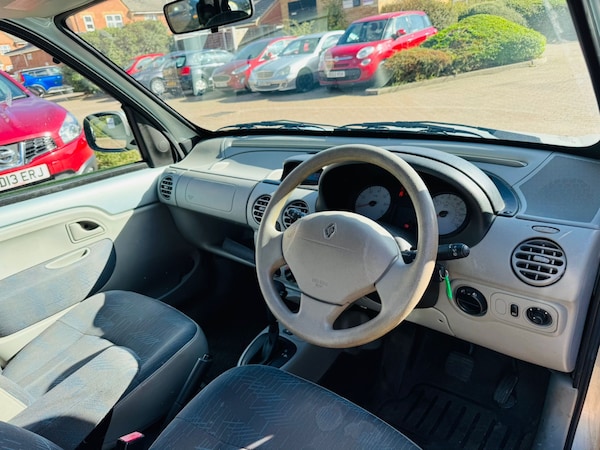 Used Renault Kangoo 2009 for sale - 76340044: Photo 7
