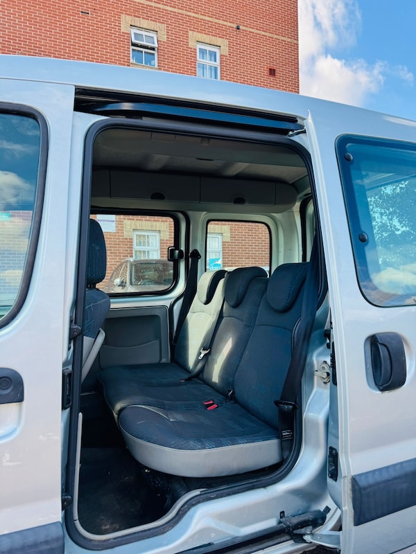 Used Renault Kangoo 2009 for sale - 76340044: Photo 9