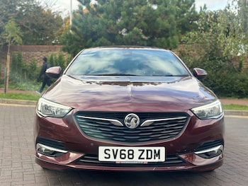 Vauxhall - Insignia