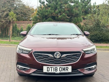 Used Vauxhall Insignia 2018 for sale - 76305226: Photo 2