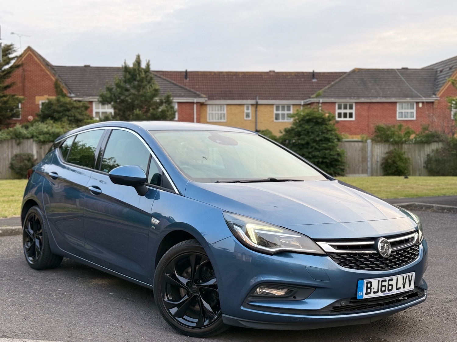 Used Vauxhall Astra 2016 for sale - 76350920: Photo 1