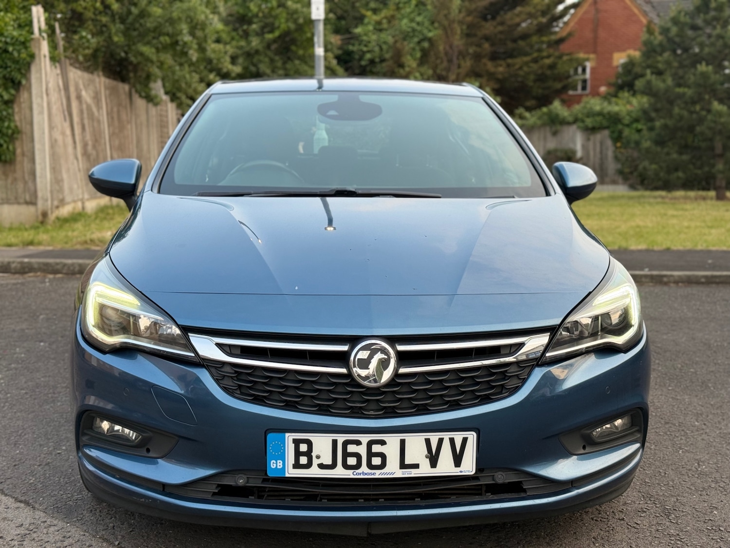 Used Vauxhall Astra 2016 for sale - 76350920: Photo 2