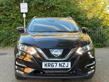 Used Nissan Qashqai 2017 for sale - 76187332: Photo 2