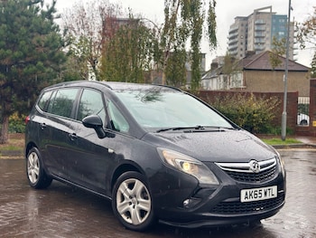 2015 (65) - 1.4T Exclusiv 5dr