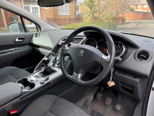 Used Peugeot 3008 2015 for sale - 74045580: Photo 9
