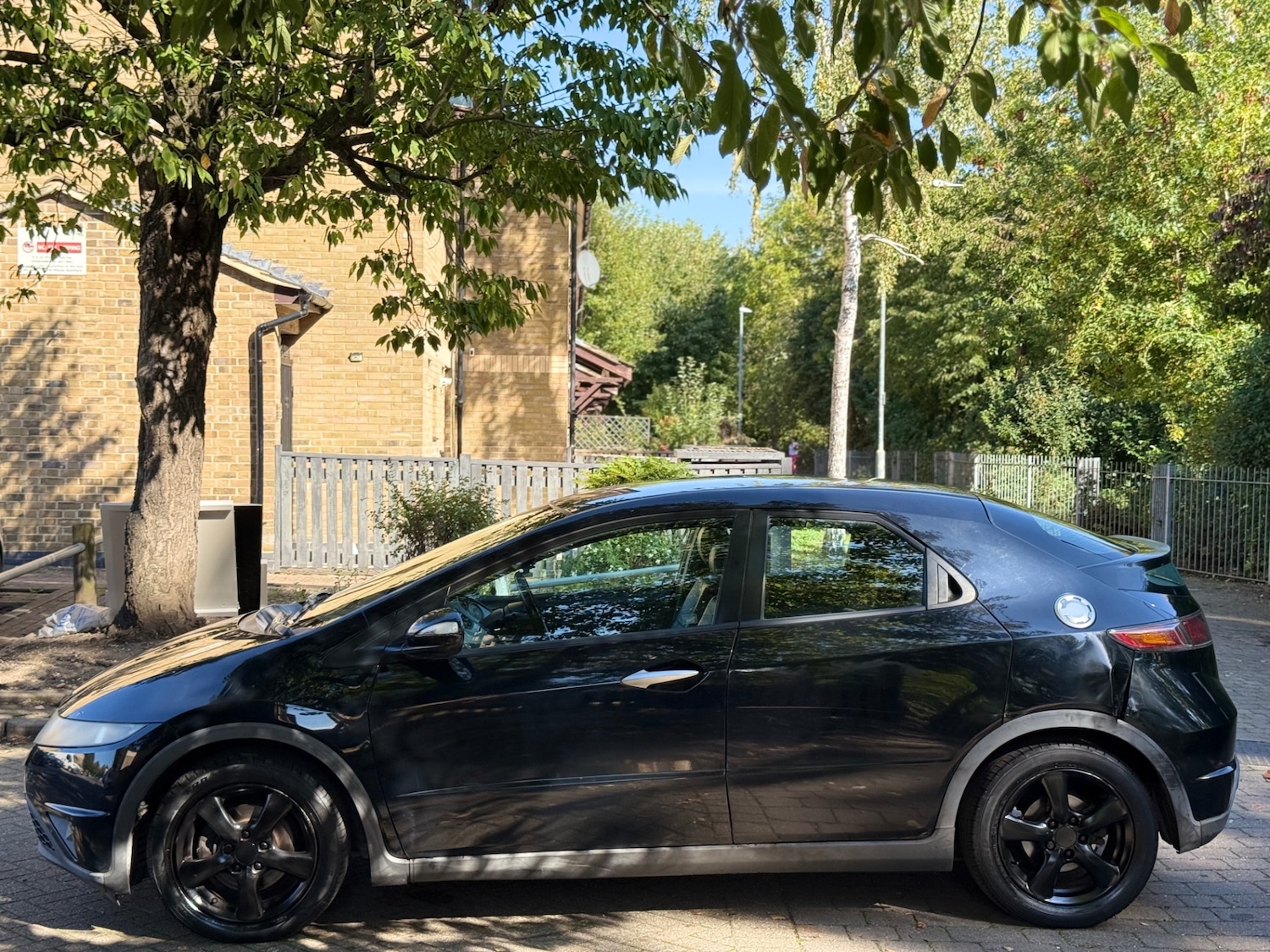 Used Honda Civic 2009 for sale - 76380345: Photo 4