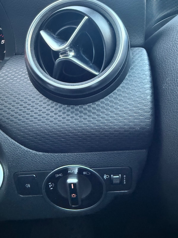 Used Mercedes-Benz A-Class 2016 for sale - 76073863: Photo 20