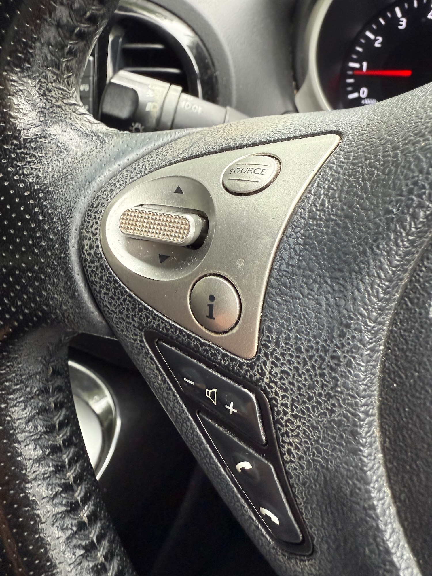 Used Nissan Juke 2013 for sale - 76142314: Photo 17