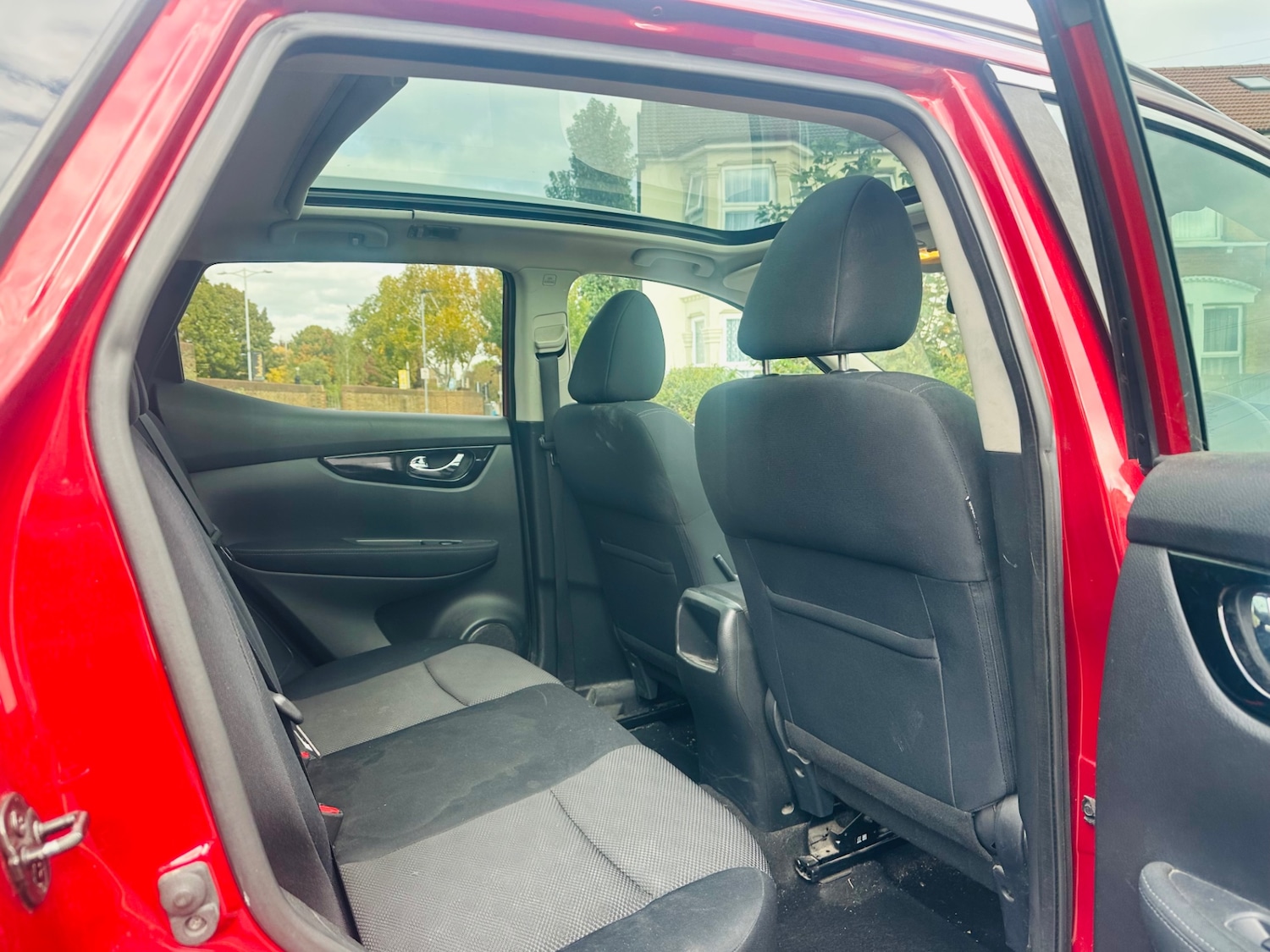 Used Nissan Qashqai 2015 for sale - 76195874: Photo 10