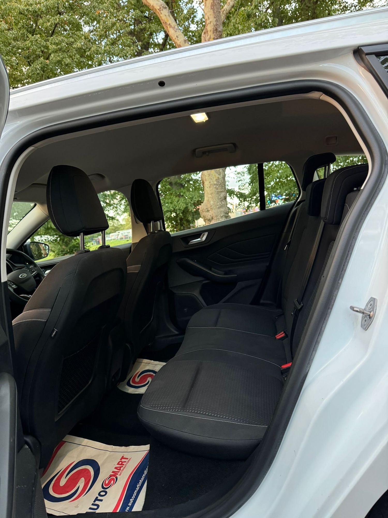 Used Ford Focus 2018 for sale - 76142135: Photo 11