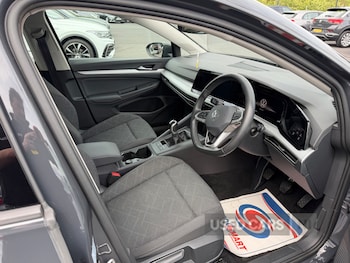 Used Volkswagen Golf 2024 for sale - 78623741: Photo