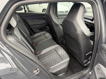 Used Volkswagen Golf 2024 for sale - 78245824: Photo