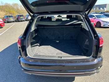 Used Volkswagen Touareg 2021 for sale - 74136634: Photo