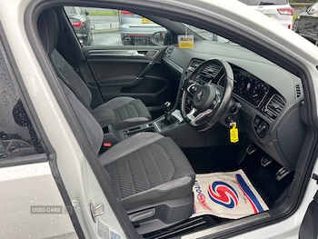 Used Volkswagen Golf 2017 for sale - 75966168: Photo
