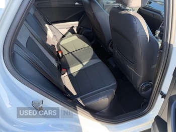 Used Volkswagen T-Roc 2019 for sale - 77809491: Photo