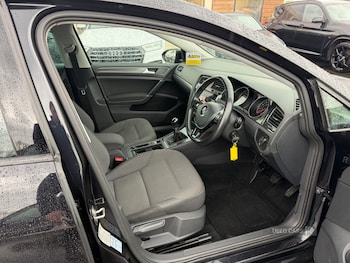 Used Volkswagen Golf 2019 for sale - 78319789: Photo