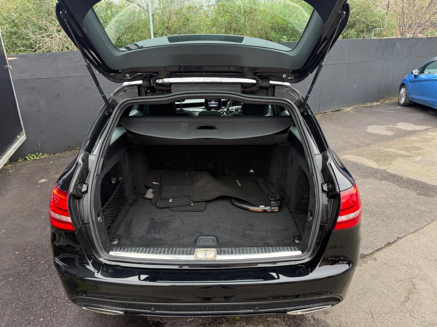 Used Mercedes-Benz C Class for sale - 77798900: Photo 32