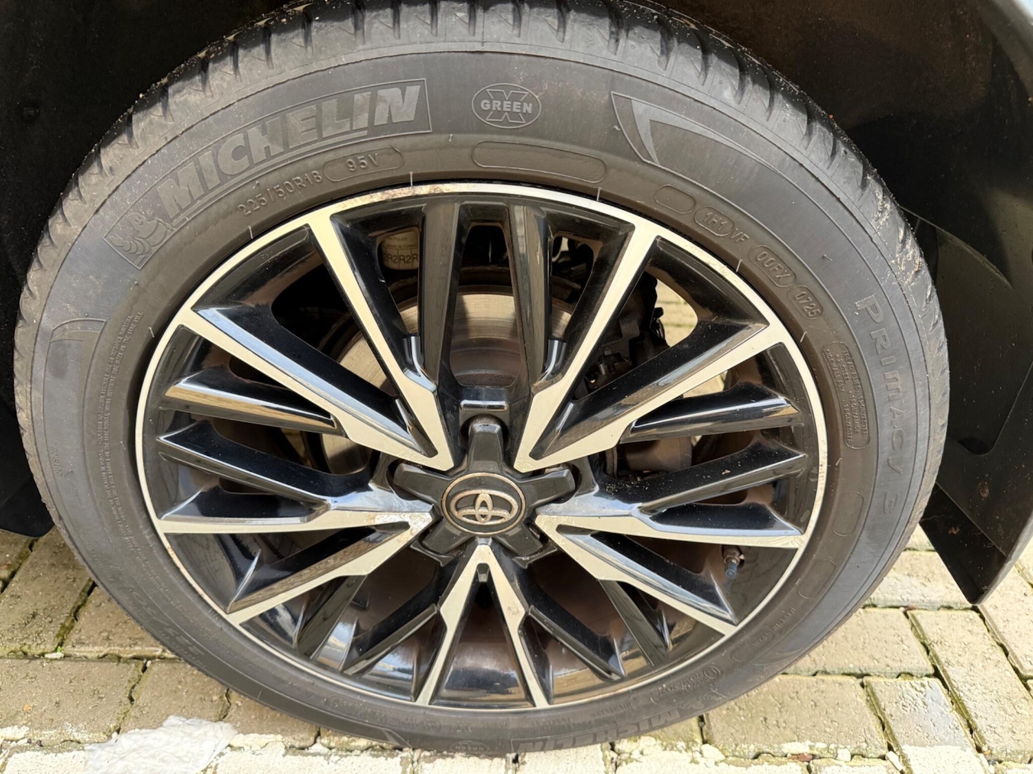 Used Toyota C-HR 2018 for sale - 77344105: Photo 10