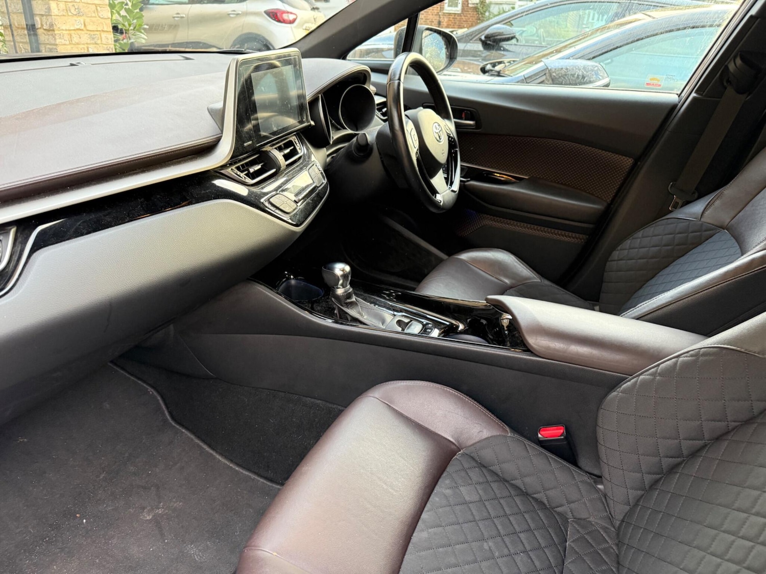 Used Toyota C-HR 2018 for sale - 77344105: Photo 15