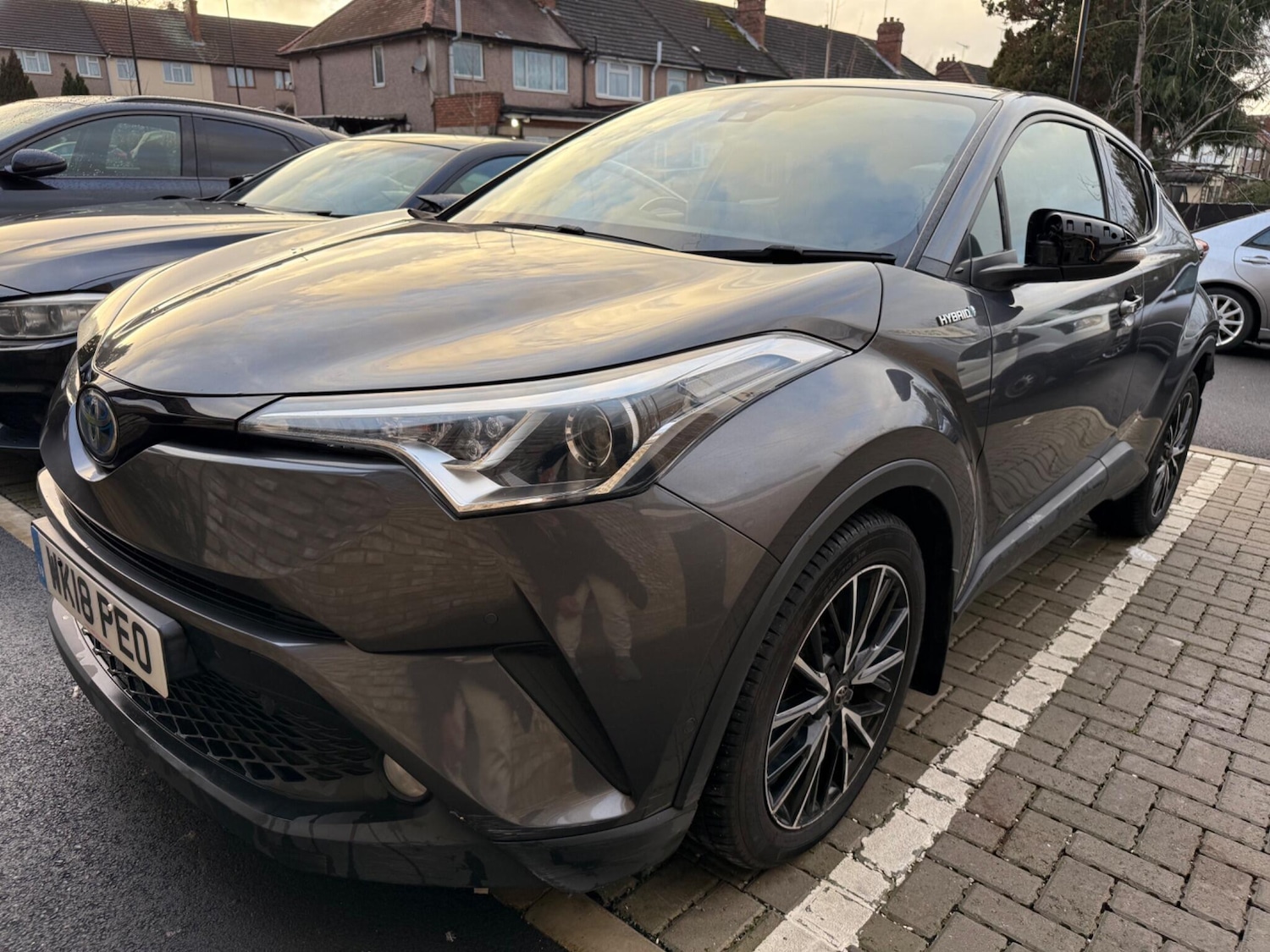 Used Toyota C-HR 2018 for sale - 77344105: Photo 2