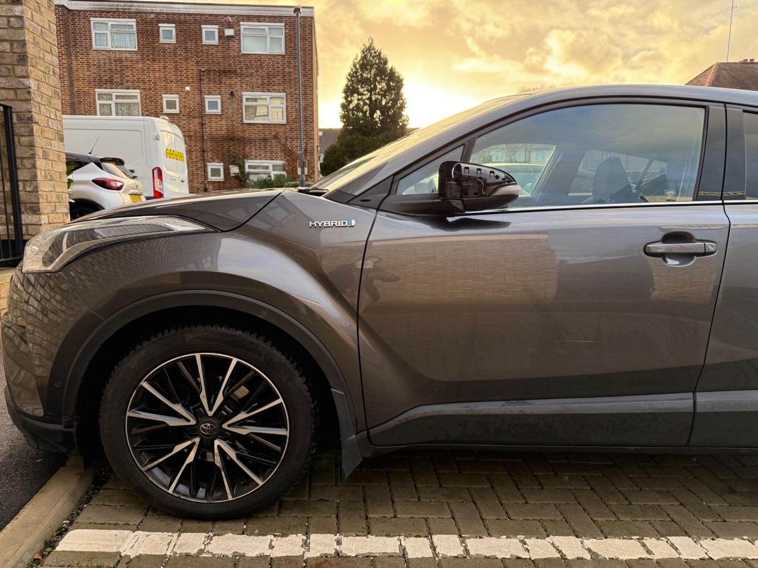 Used Toyota C-HR 2018 for sale - 77344105: Photo 5