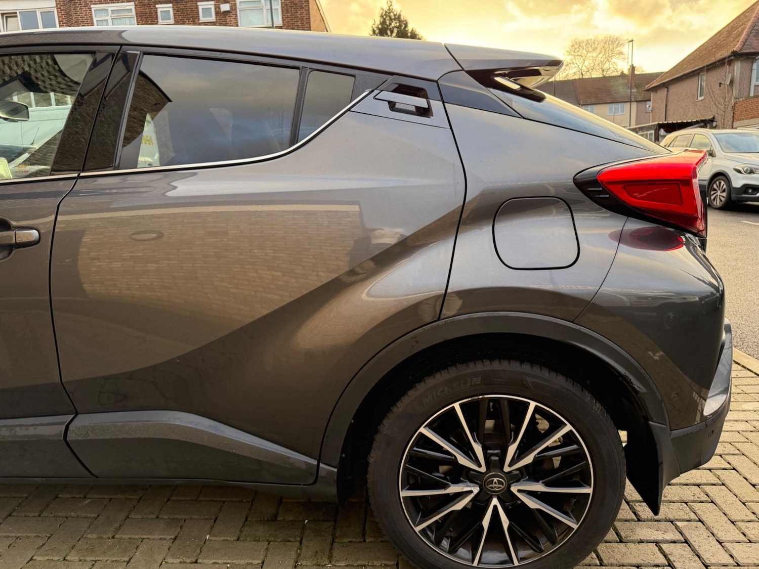 Used Toyota C-HR 2018 for sale - 77344105: Photo 6
