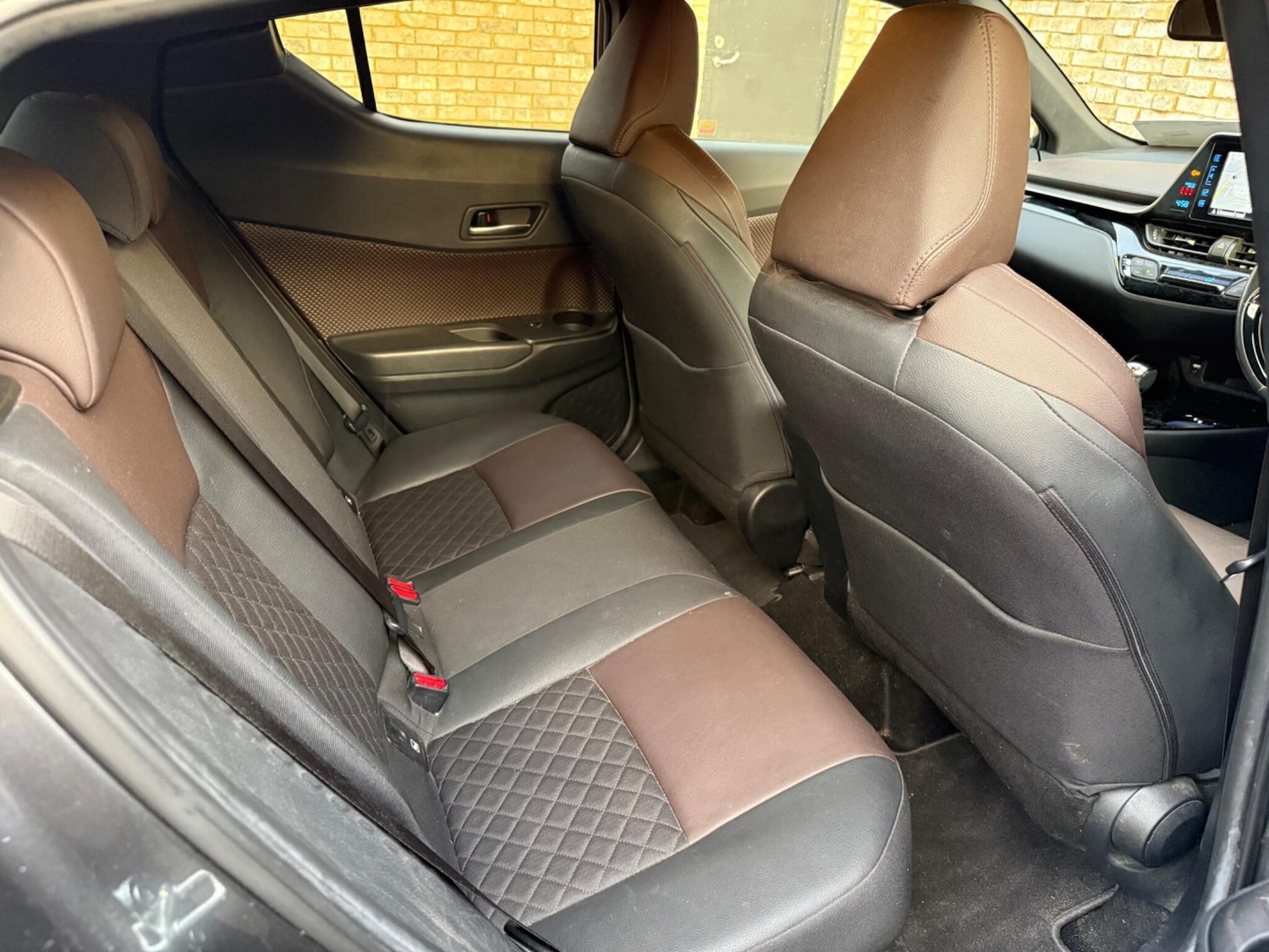 Used Toyota C-HR 2018 for sale - 77344105: Photo 9