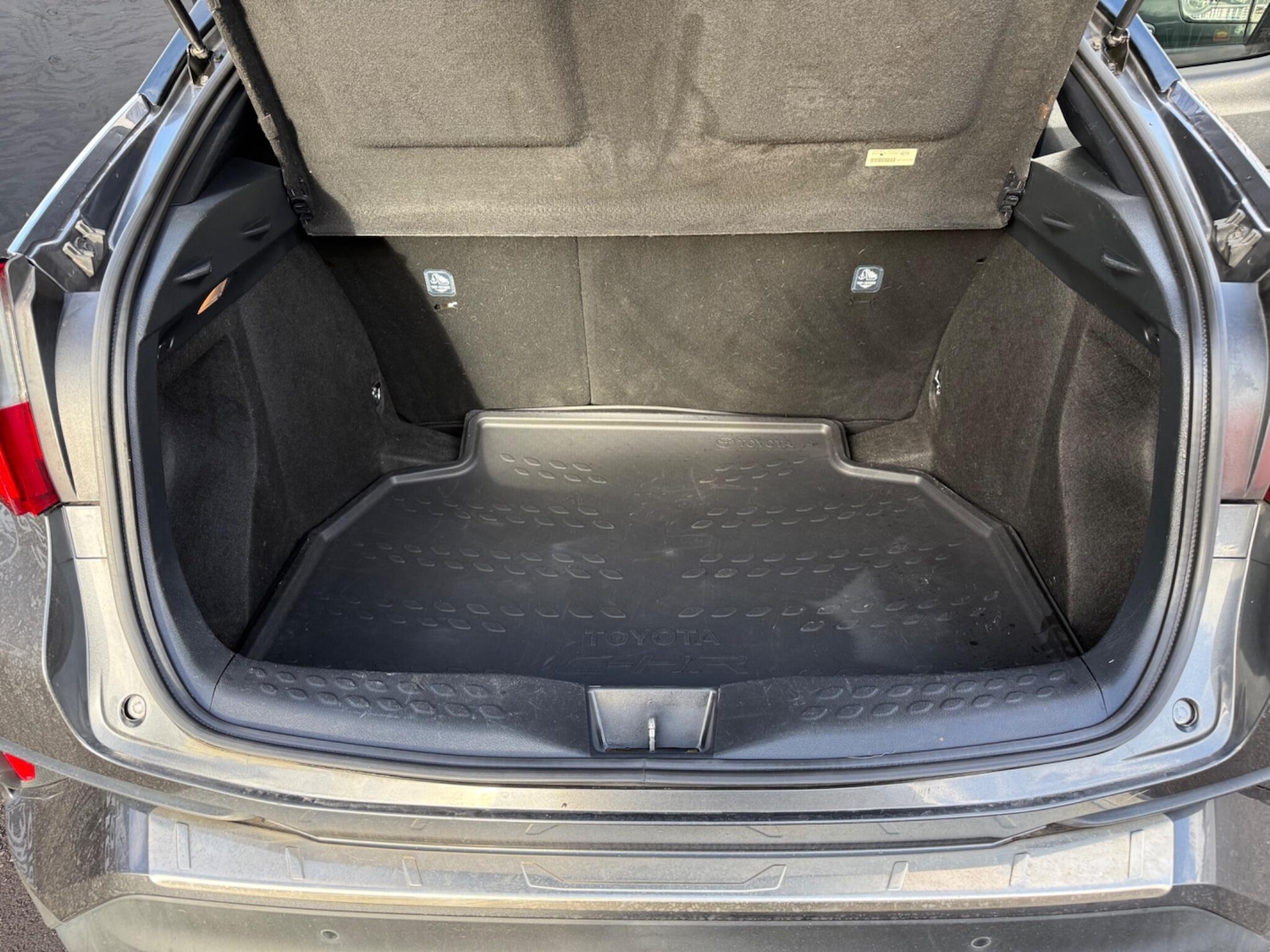 Used Toyota C-HR 2018 for sale - 77524420: Photo 14