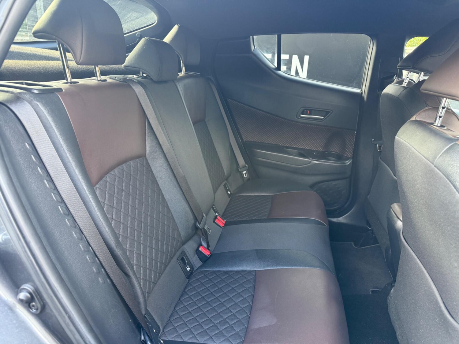 Used Toyota C-HR 2018 for sale - 77524420: Photo 19