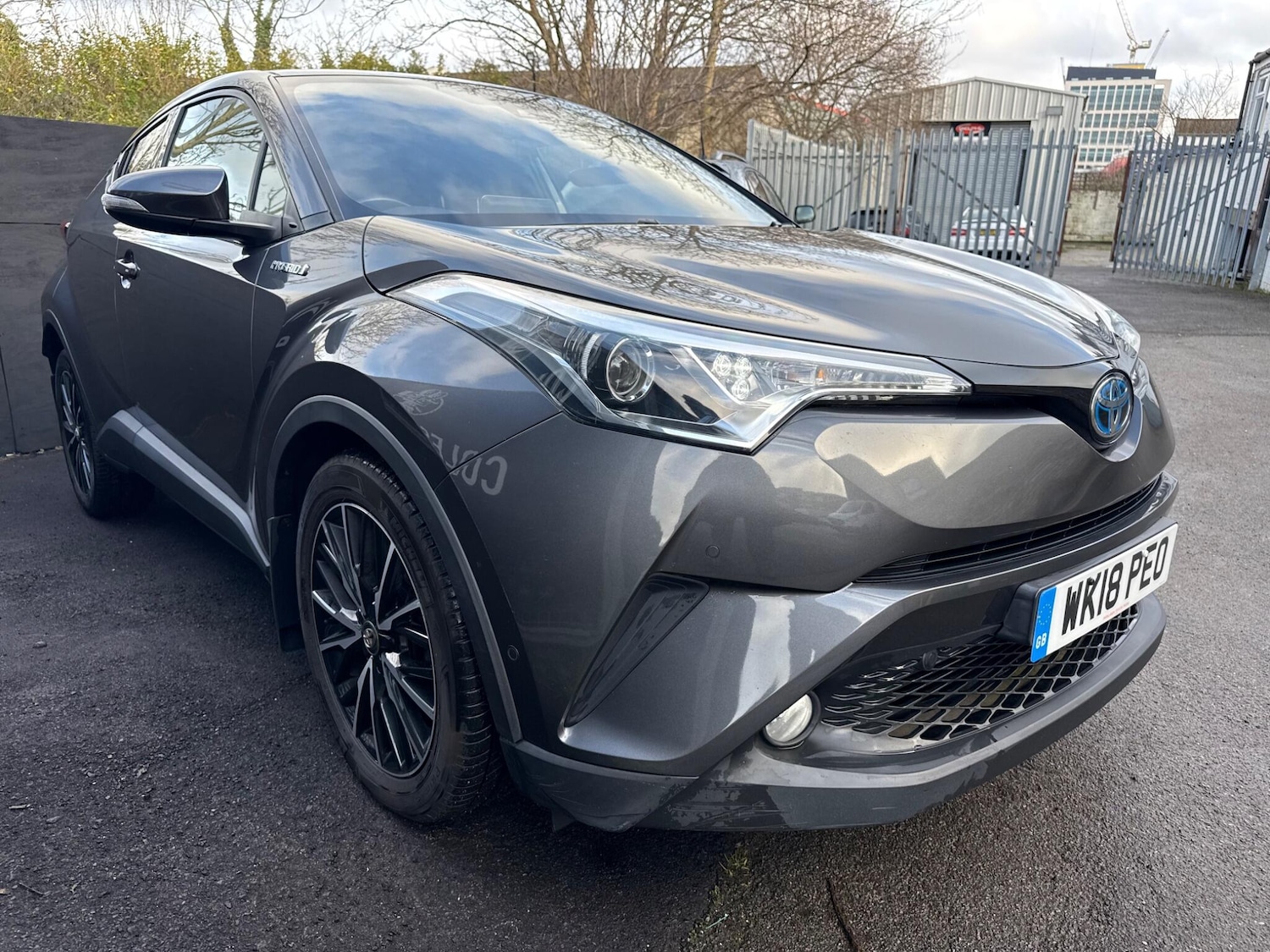 Used Toyota C-HR 2018 for sale - 77524420: Photo 3