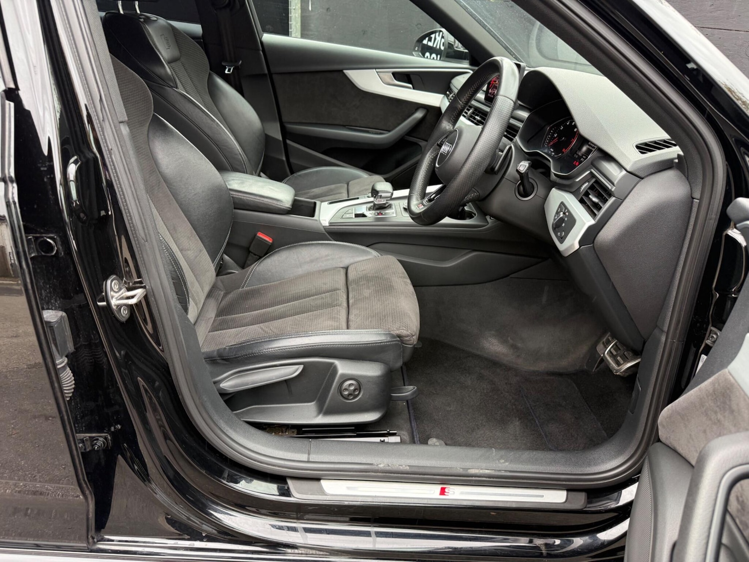 Used Audi A4 2019 for sale - 77331247: Photo 17