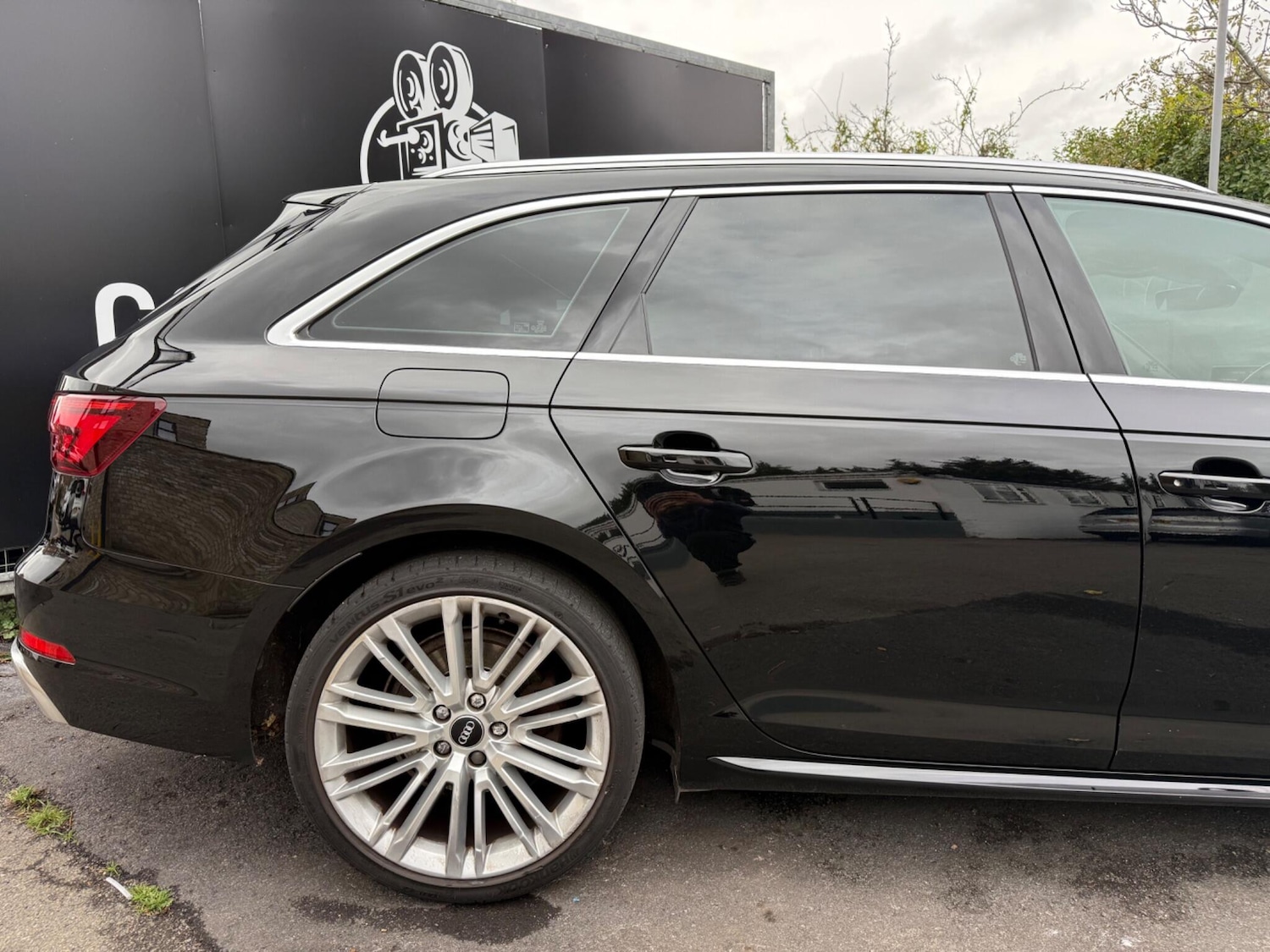 Used Audi A4 2019 for sale - 77331247: Photo 32