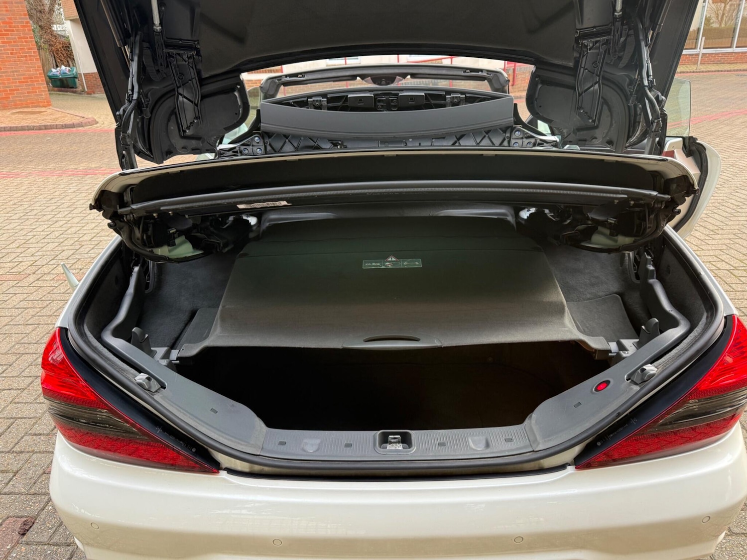 Used Mercedes-Benz SL 2009 for sale - 77658810: Photo 38