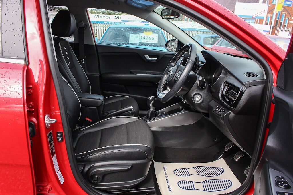 Used Kia Stonic 2021 for sale - 76729961: Photo 14