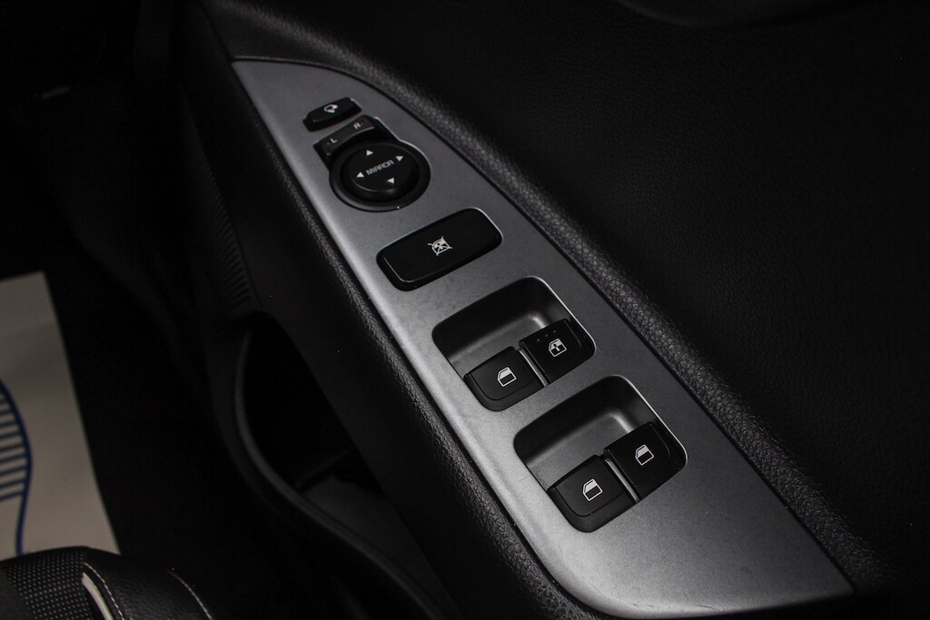 Used Kia Stonic 2021 for sale - 76729961: Photo 42