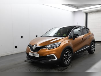 Used Renault Captur 2018 for sale - 76894981: Photo