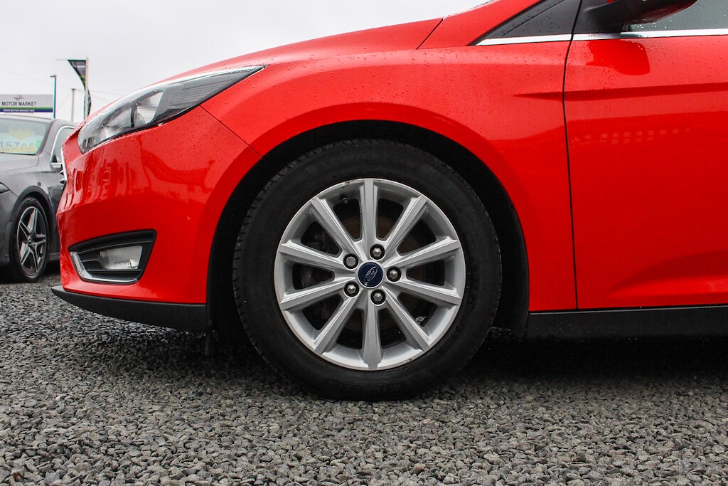 Used Ford Focus 2015 for sale - 76729948: Photo 13